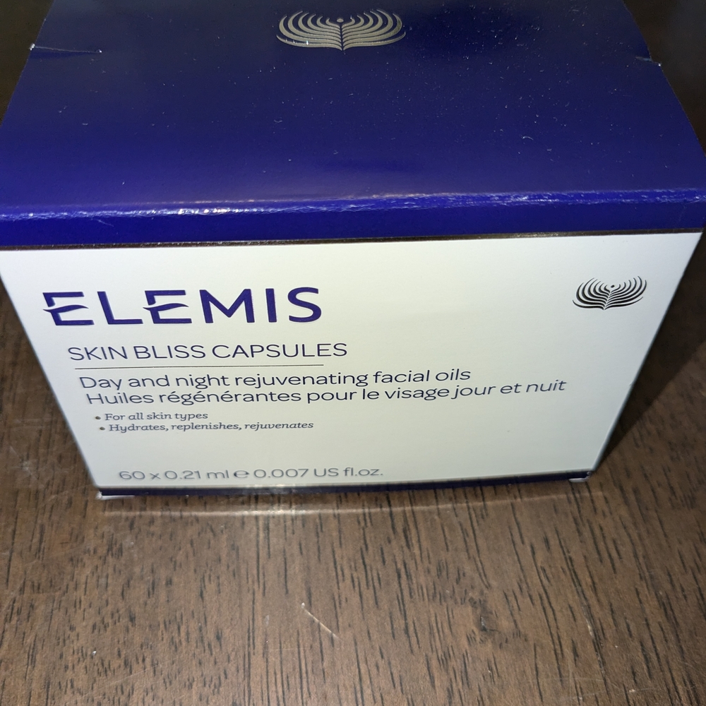 Elemis Blue and White Radiance Serum